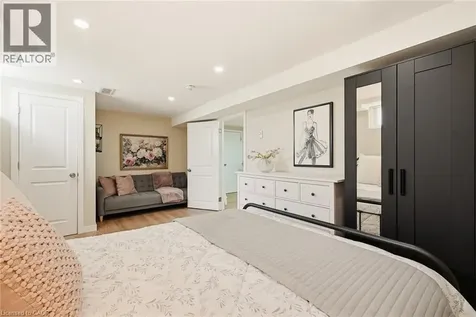 391 Timlock Place Waterloo ON N2K 3J1