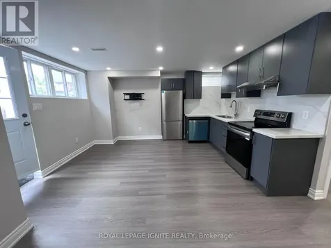 2449 Hibiscus Drive Pickering ON L1X 0H1