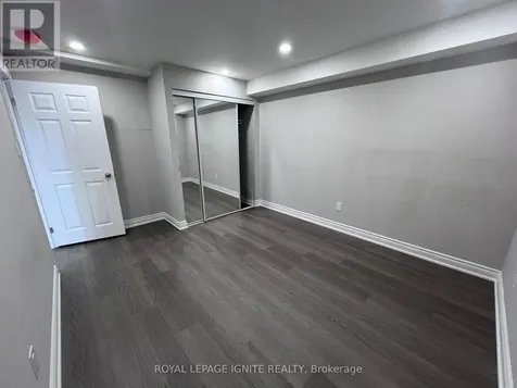 2449 Hibiscus Drive Pickering ON L1X 0H1