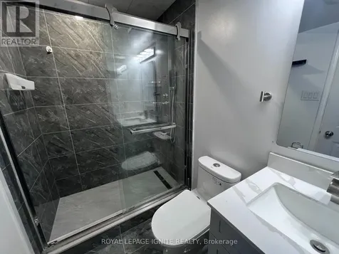 2449 Hibiscus Drive Pickering ON L1X 0H1