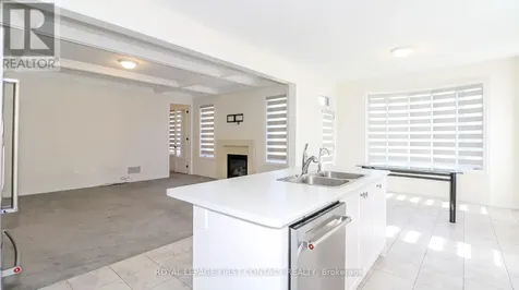 58 Sanford Circle Springwater (centre Vespra) ON L9X 2A9