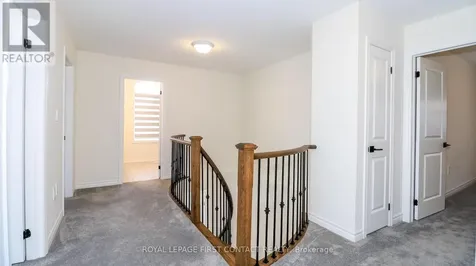 58 Sanford Circle Springwater (centre Vespra) ON L9X 2A9