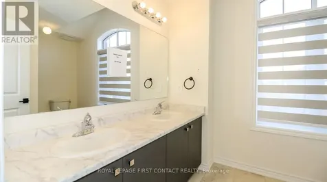 58 Sanford Circle Springwater (centre Vespra) ON L9X 2A9