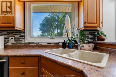 1235 Gesto Sideroad Essex ON N8M 2X6