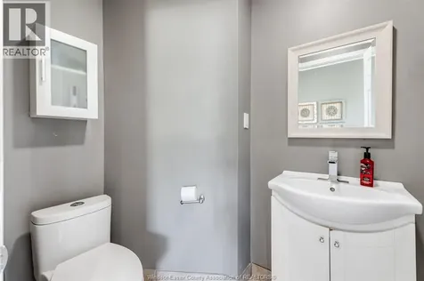 1235 Gesto Sideroad Essex ON N8M 2X6