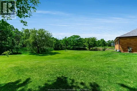 1235 Gesto Sideroad Essex ON N8M 2X6
