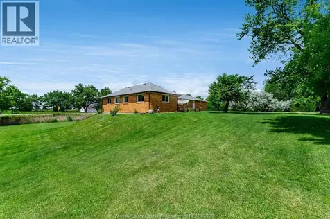1235 Gesto Sideroad Essex ON N8M 2X6
