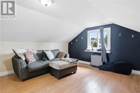 194 Dell Street Sudbury ON P3C 2Y3