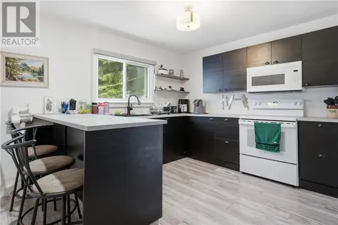 194 Dell Street Sudbury ON P3C 2Y3
