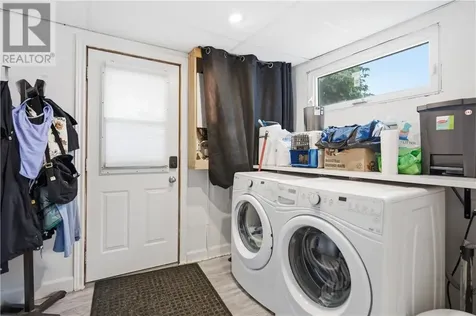 194 Dell Street Sudbury ON P3C 2Y3