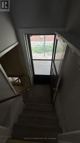 102 Dalewood Avenue Hamilton (ainslie Wood) ON L8S 1Z2