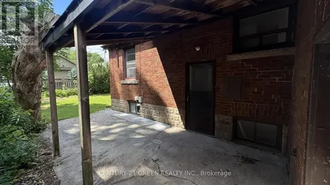 102 Dalewood Avenue Hamilton (ainslie Wood) ON L8S 1Z2