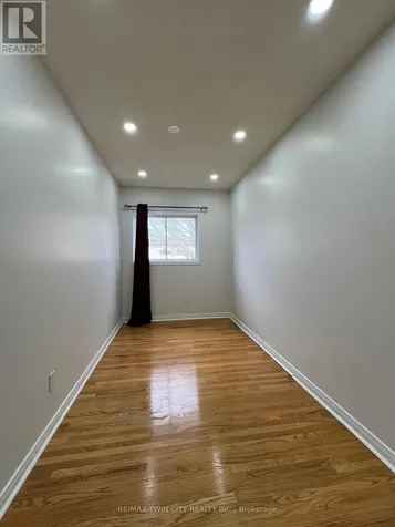 211 Veronica Drive Kitchener ON N2A 2R8