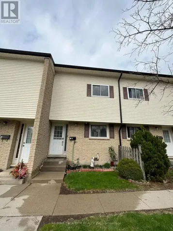 211 Veronica Drive Kitchener ON N2A 2R8