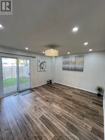 211 Veronica Drive Kitchener ON N2A 2R8