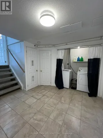 211 Veronica Drive Kitchener ON N2A 2R8