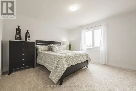 546 Benninger Drive Kitchener ON N2E 0C9