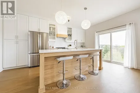 546 Benninger Drive Kitchener ON N2E 0C9
