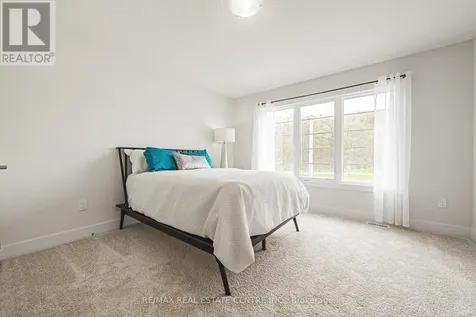 546 Benninger Drive Kitchener ON N2E 0C9