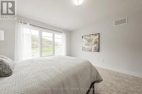546 Benninger Drive Kitchener ON N2E 0C9