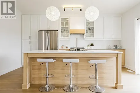 546 Benninger Drive Kitchener ON N2E 0C9