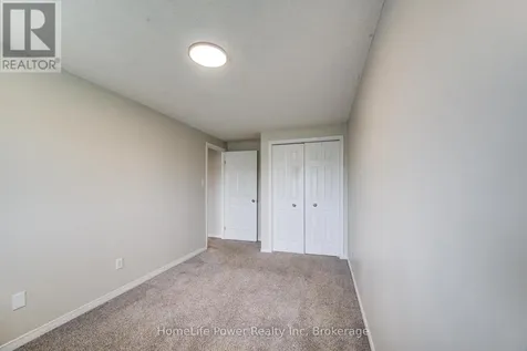 208 Featherstone Crescent Kitchener ON N2R 1Z3