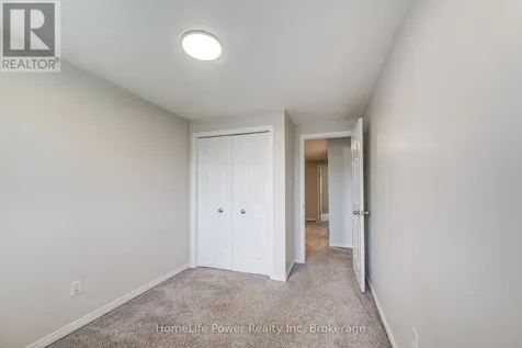 208 Featherstone Crescent Kitchener ON N2R 1Z3