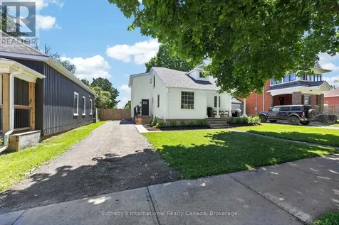 131 Bruce Street South Blue Mountains ON N0H 2P0