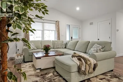 104 Greenwood Drive Bonfield ON P0H 1E0