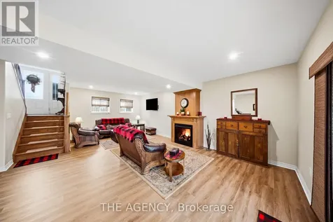 206 Meredith Way Chatsworth ON N0H 1G0