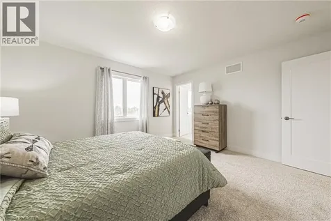 546 Benninger Drive Kitchener ON N2E 0E9