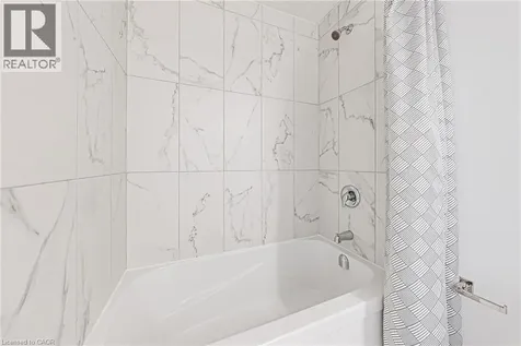 546 Benninger Drive Kitchener ON N2E 0E9
