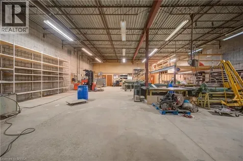 114 Easton Road Brantford ON N3P 1J5