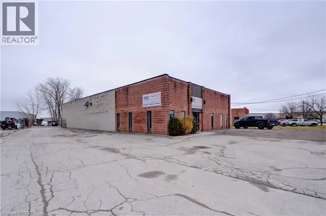 114 Easton Road Brantford ON N3P 1J5