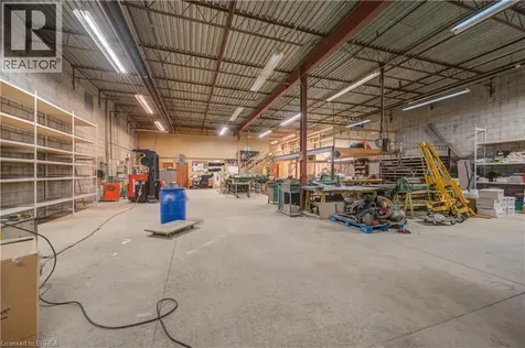 114 Easton Road Brantford ON N3P 1J5
