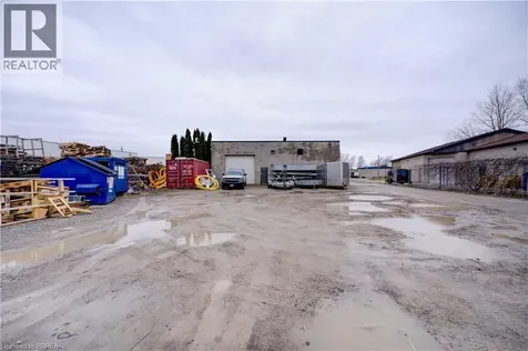 114 Easton Road Brantford ON N3P 1J5