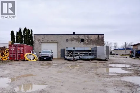 114 Easton Road Brantford ON N3P 1J5