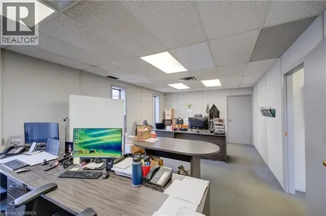 114 Easton Road Brantford ON N3P 1J5