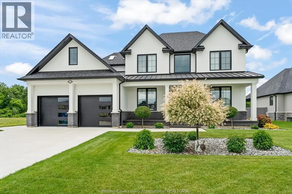 16 York Boulevard Kingsville ON N9Y 0E5