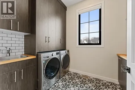 16 York Boulevard Kingsville ON N9Y 0E5