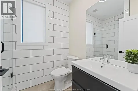 16 York Boulevard Kingsville ON N9Y 0E5