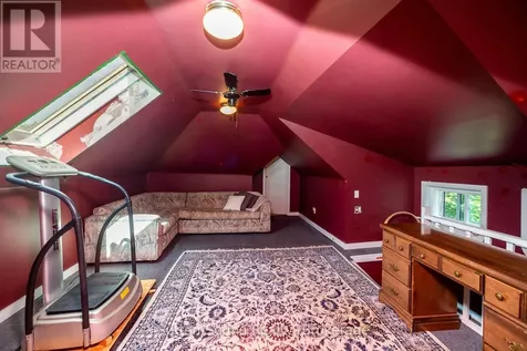 1762 6th Avenue East Owen Sound ON N4K 2V8