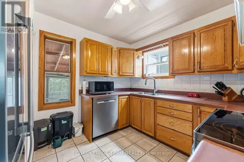 1272 Livingstone Avenue Ottawa ON K1H 7P8