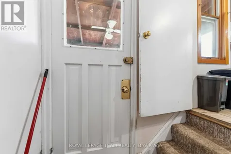 1272 Livingstone Avenue Ottawa ON K1H 7P8