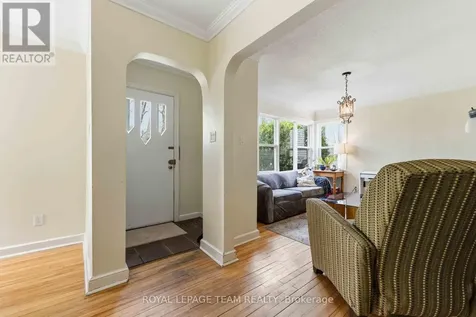 1272 Livingstone Avenue Ottawa ON K1H 7P8