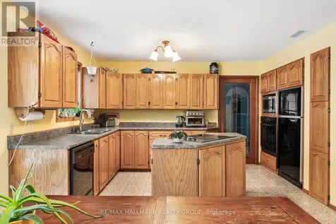 477 Duvernay Drive Ottawa ON K1E 2N7