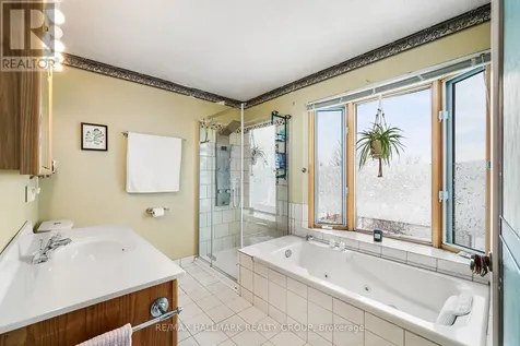477 Duvernay Drive Ottawa ON K1E 2N7