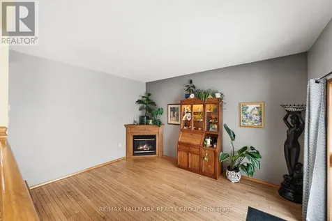 477 Duvernay Drive Ottawa ON K1E 2N7