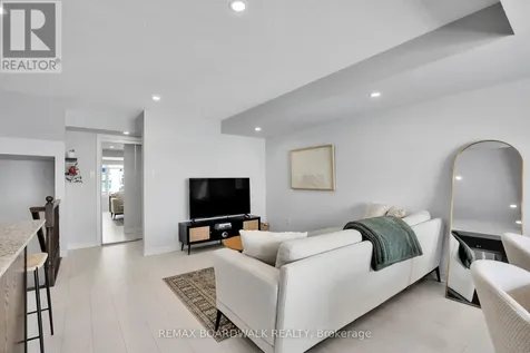 810 Mikinak Road Ottawa ON K1K 5A5