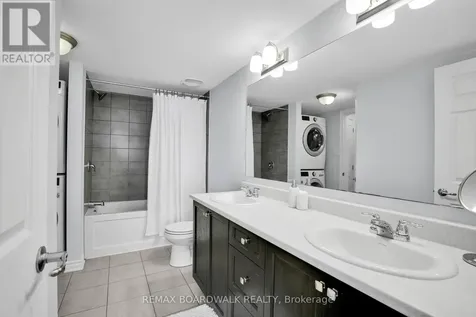 810 Mikinak Road Ottawa ON K1K 5A5